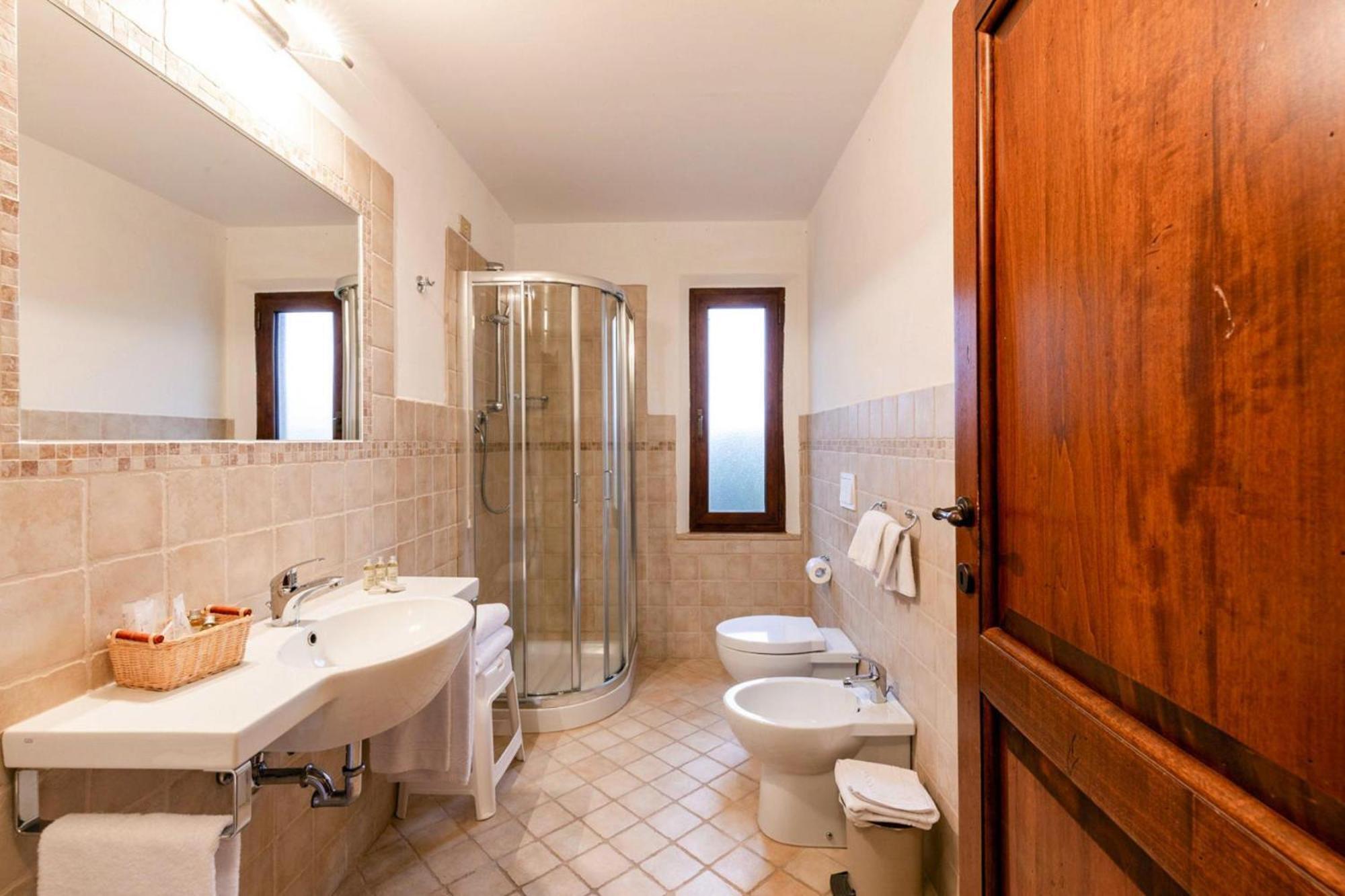 Fattoria Bio Pieve A Salti Montalcino Exterior photo